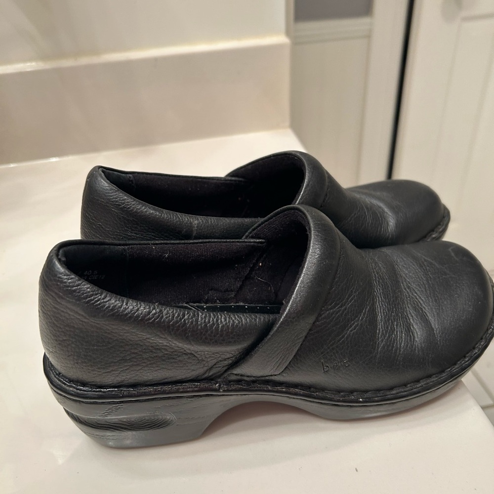 BOC Born Black Leather Clogs Women’s C16803 size 9. Like new - Picture 2 of 10